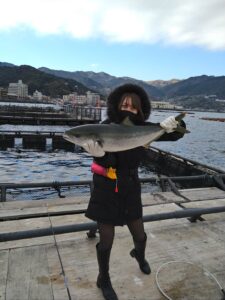 熱海の釣り堀が手ぶらで楽しすぎ 料金や値段 釣れる魚を比較してみた 釣りとキャンプのマガジンblue S 熱海の釣り堀が手ぶらで楽しすぎ 料金や値段 釣れる魚を比較してみた 釣りとキャンプのマガジンblue S